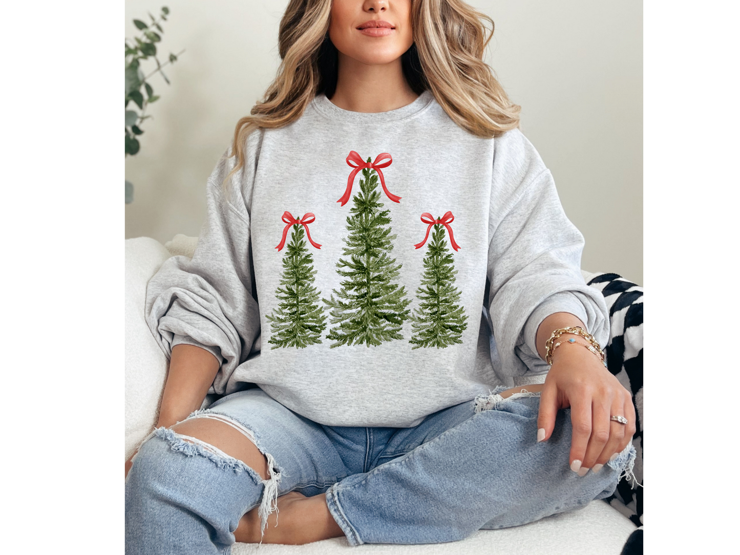 Trees with red bow Crewneck